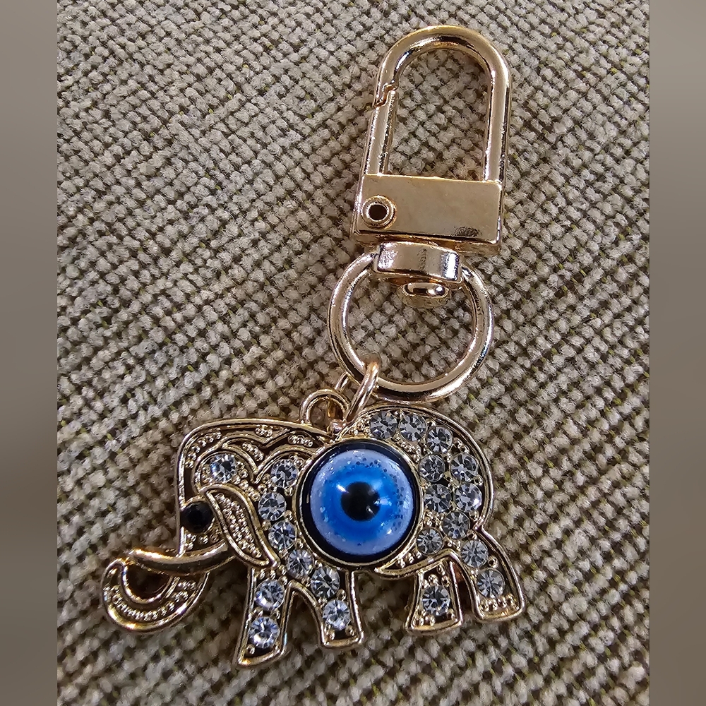 Evil Eye Elephant Keychain Purse Charm Goldtone NWOT - Picture 6 of 6